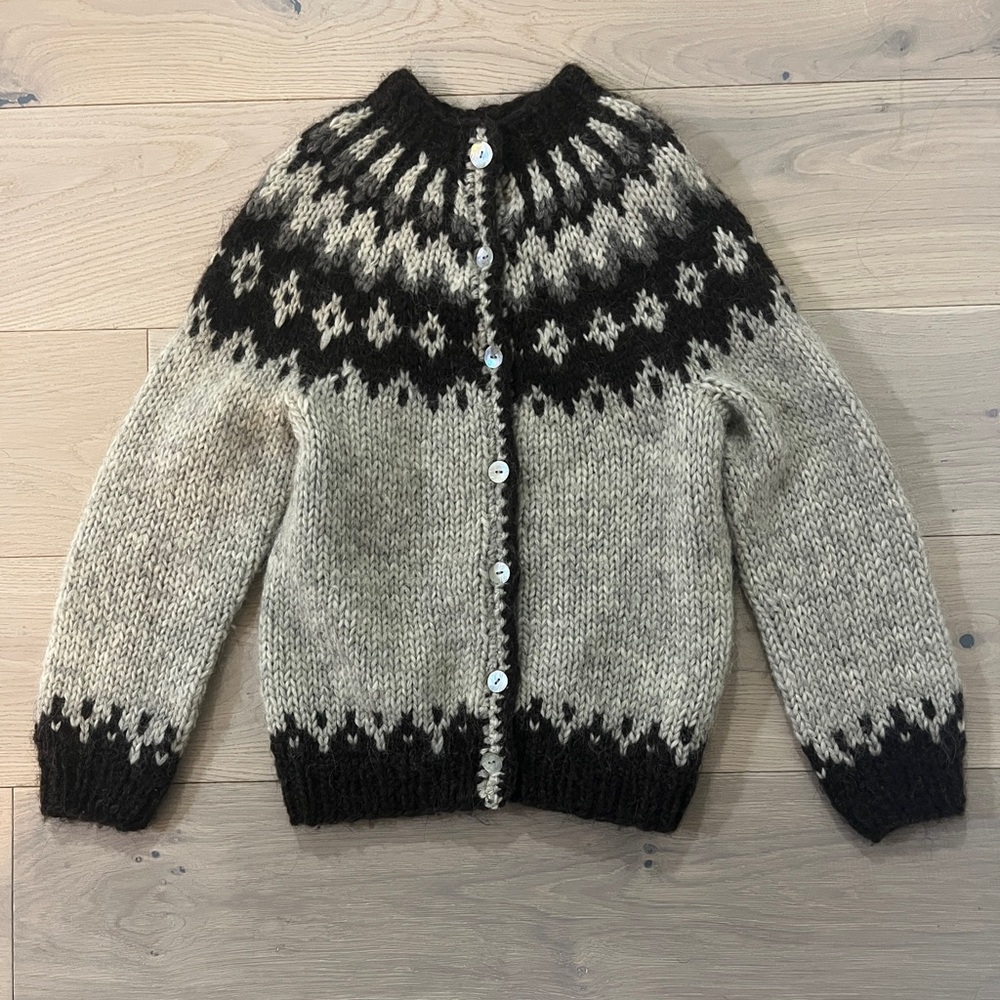 Handmade 100%wool fair isle sweater. S/M Doen. Toast. Christy Dawn.